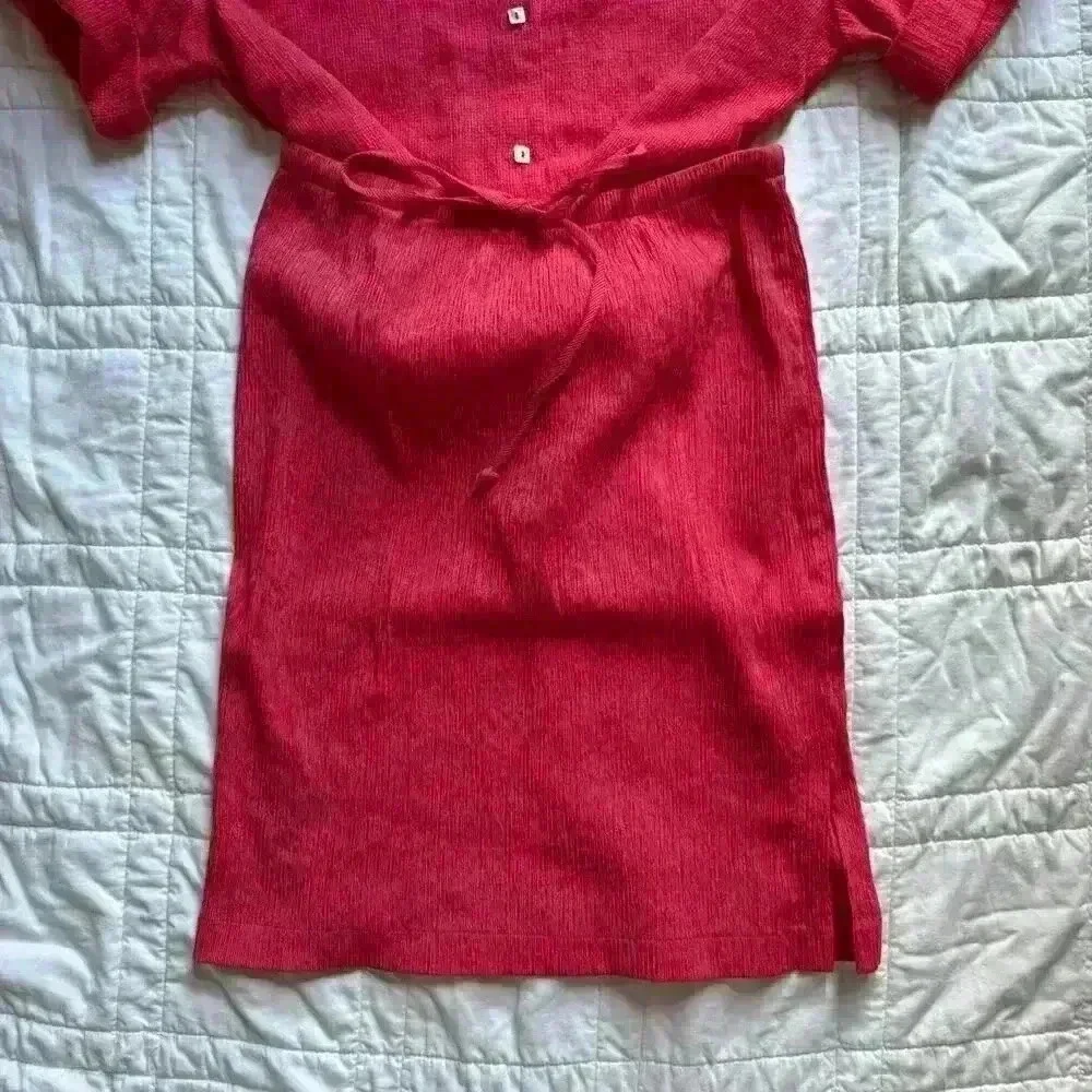 Coldwater creek women's red crepe shirt and skirt set small lightly checkered - Picture 2 of 8